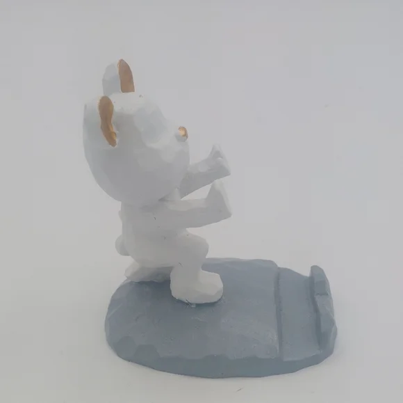 White and Gold Bear Figurine Display Stand - Picture 5 of 7